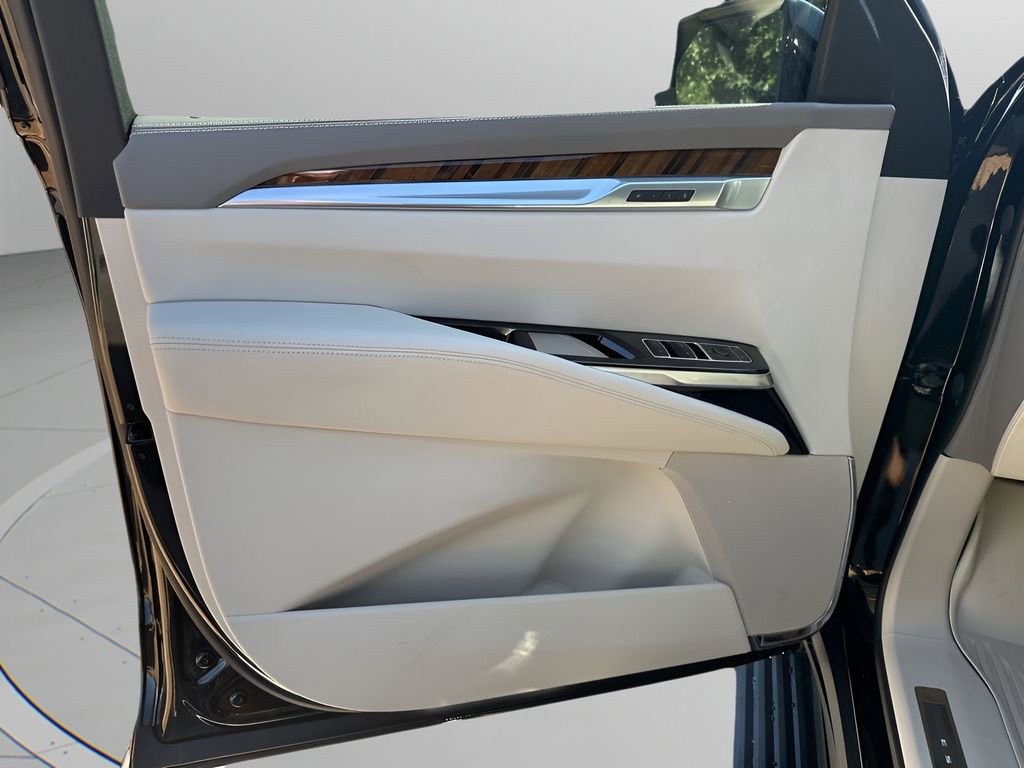 2025 Cadillac Escalade Sport Platinum photo 24