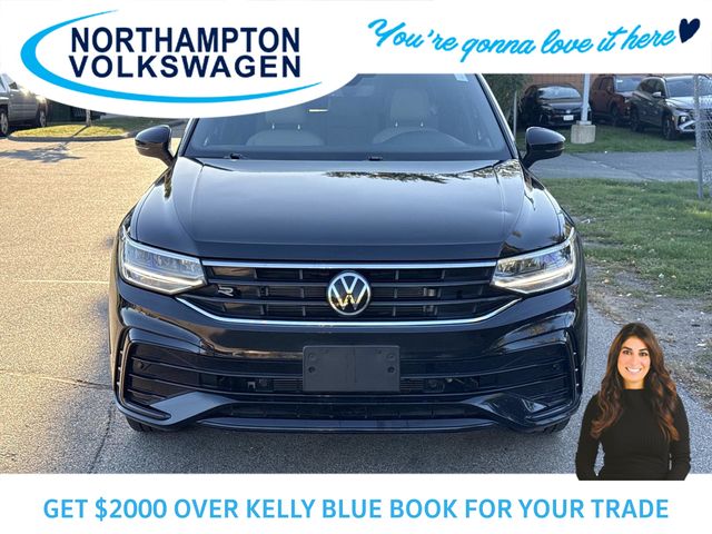 2022 Volkswagen Tiguan SE R-Line Black photo 2