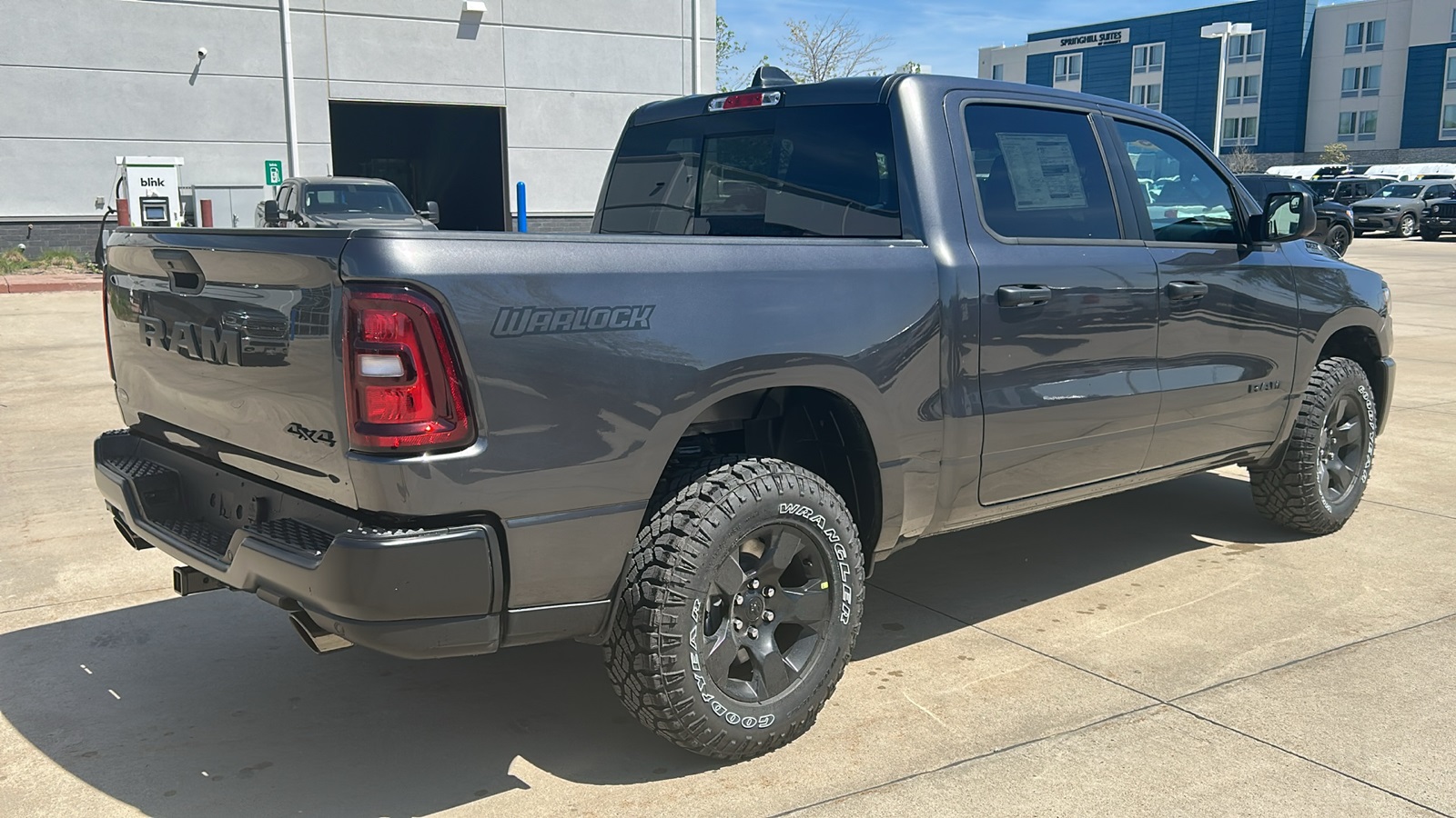 2025 Ram 1500 Tradesman photo 3