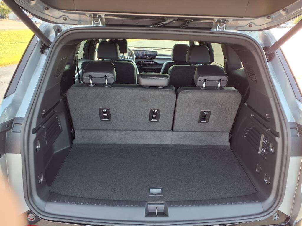 2026 Buick Enclave Sport Touring photo 10