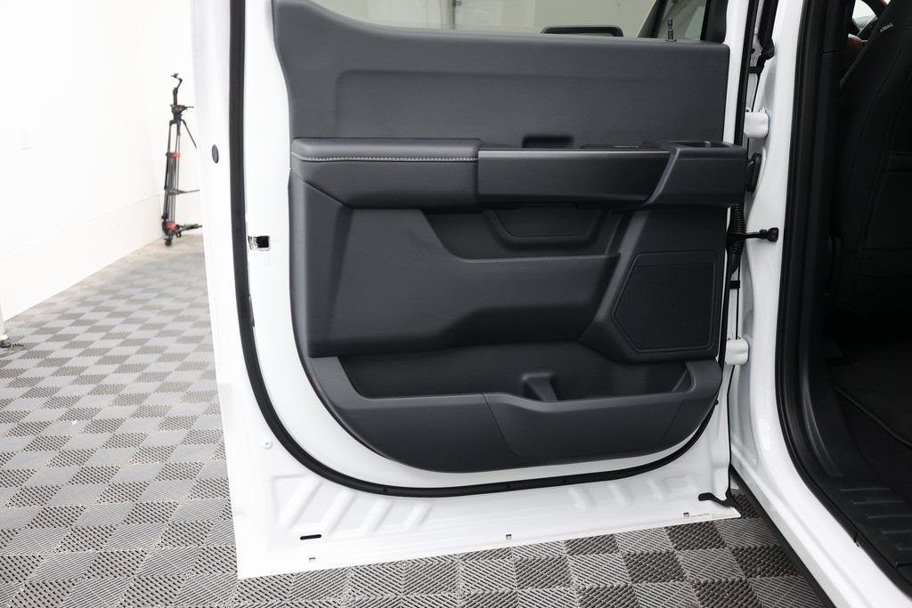 2025 Ford F-150 STX photo 10