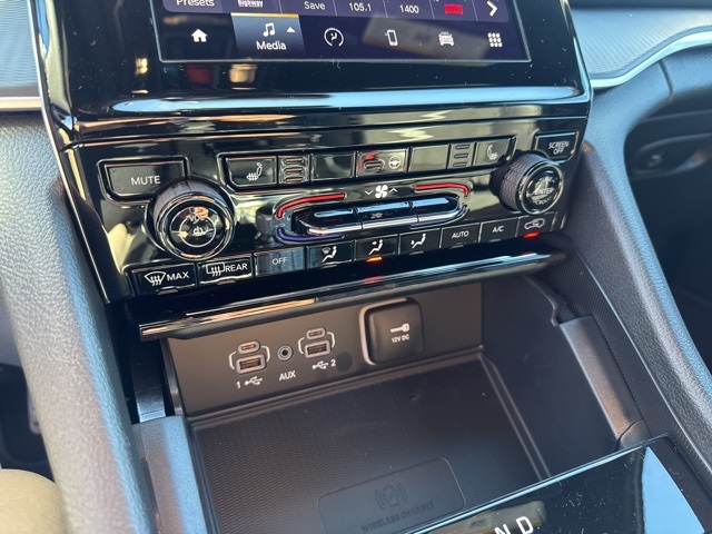 2025 Jeep Grand Cherokee Laredo X Altitude photo 18
