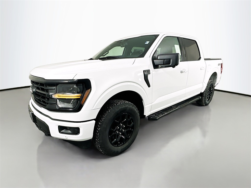 2025 Ford F-150 XLT photo 3