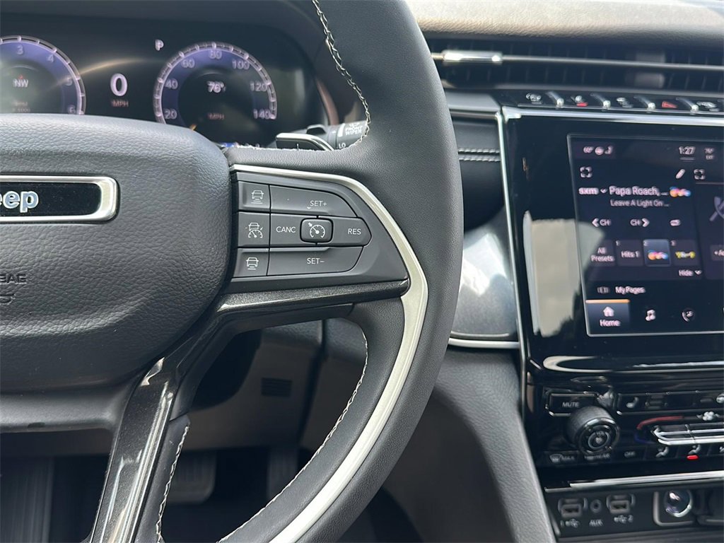 2023 Jeep Grand Cherokee Altitude photo 13