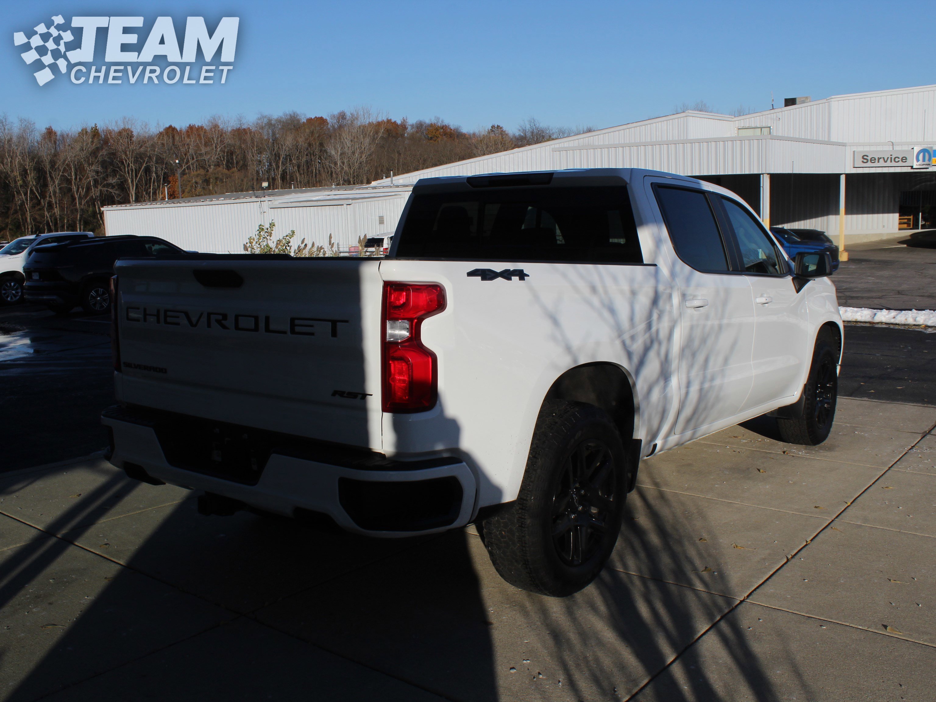 2024 Chevrolet Silverado 1500 RST photo 4