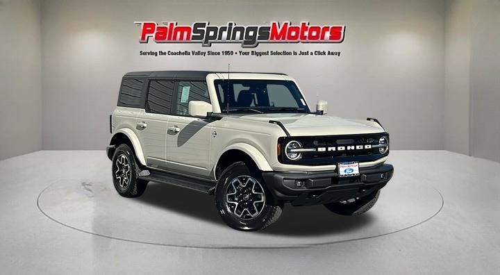 2025 Ford Bronco 4-Door Outer Banks's photo