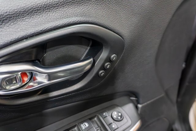 2022 Jeep Cherokee Limited photo 15