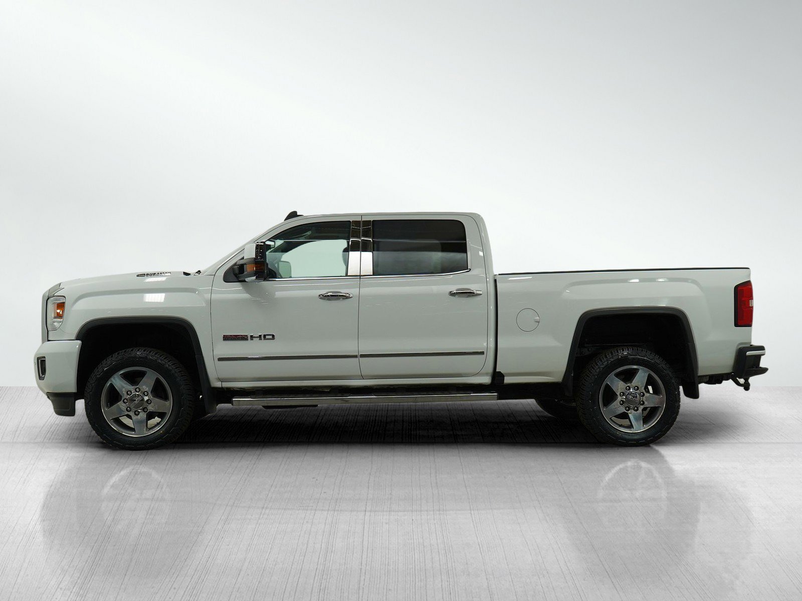 Used 2017 GMC Sierra 2500HD SLT with VIN 1GT12TEY7HF117128 for sale in White Bear Lake, Minnesota