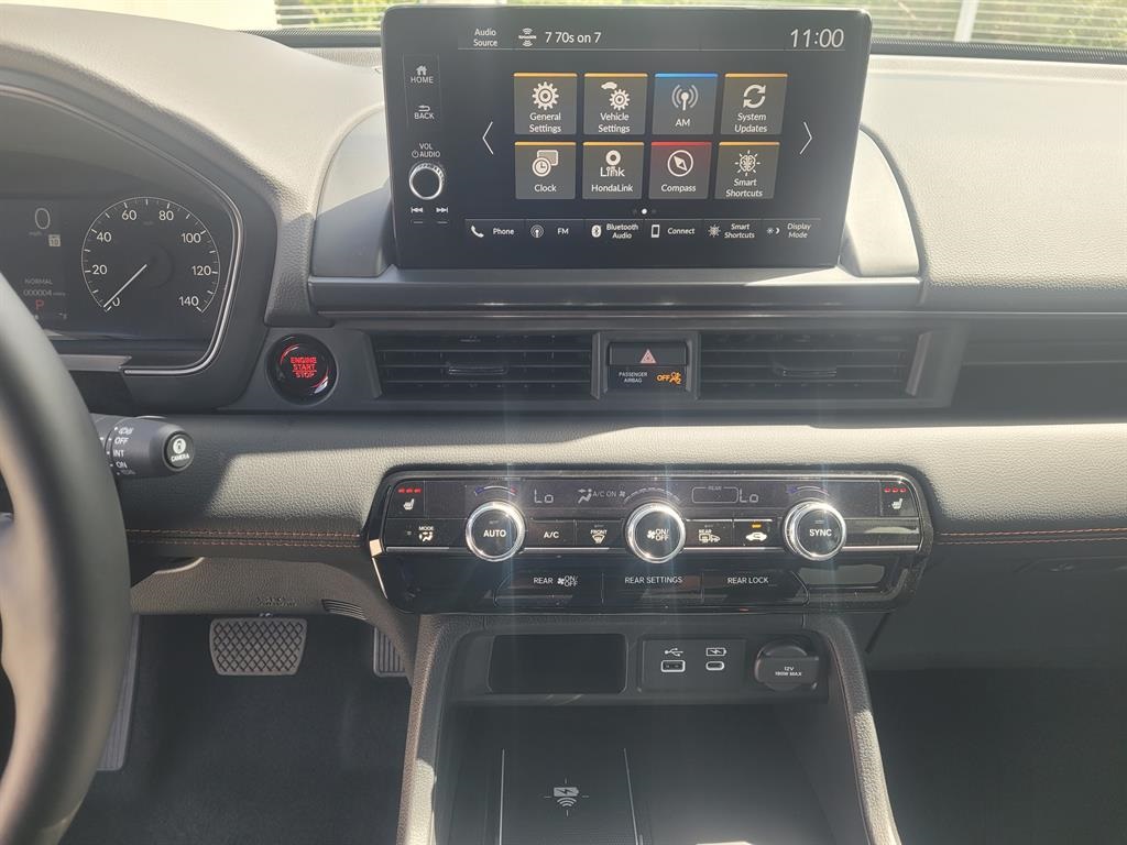 2025 Honda Pilot TrailSport photo 10