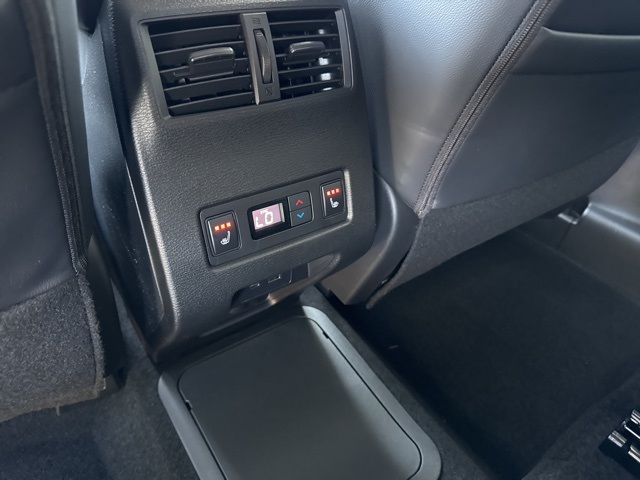 2025 Mitsubishi Outlander PHEV SEL photo 26