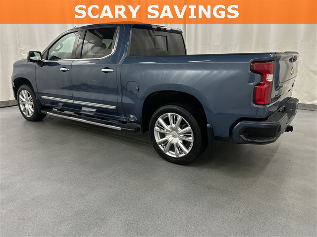 2024 Chevrolet Silverado 1500 High Country photo 2