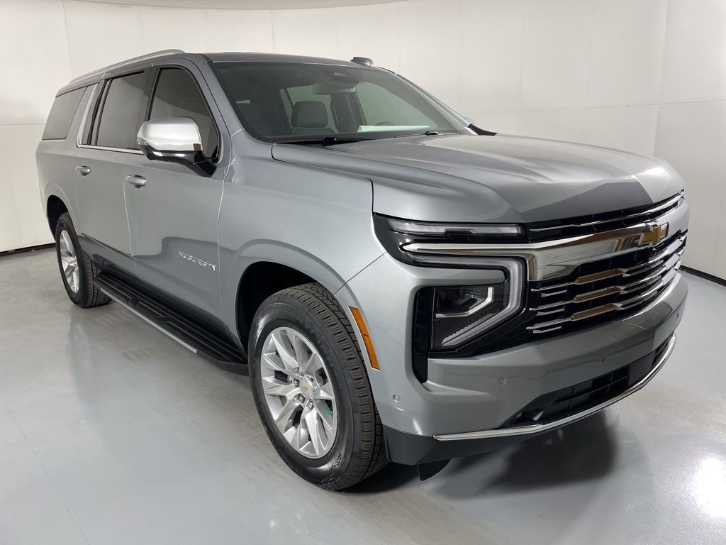 2025 Chevrolet Suburban Premier photo 2