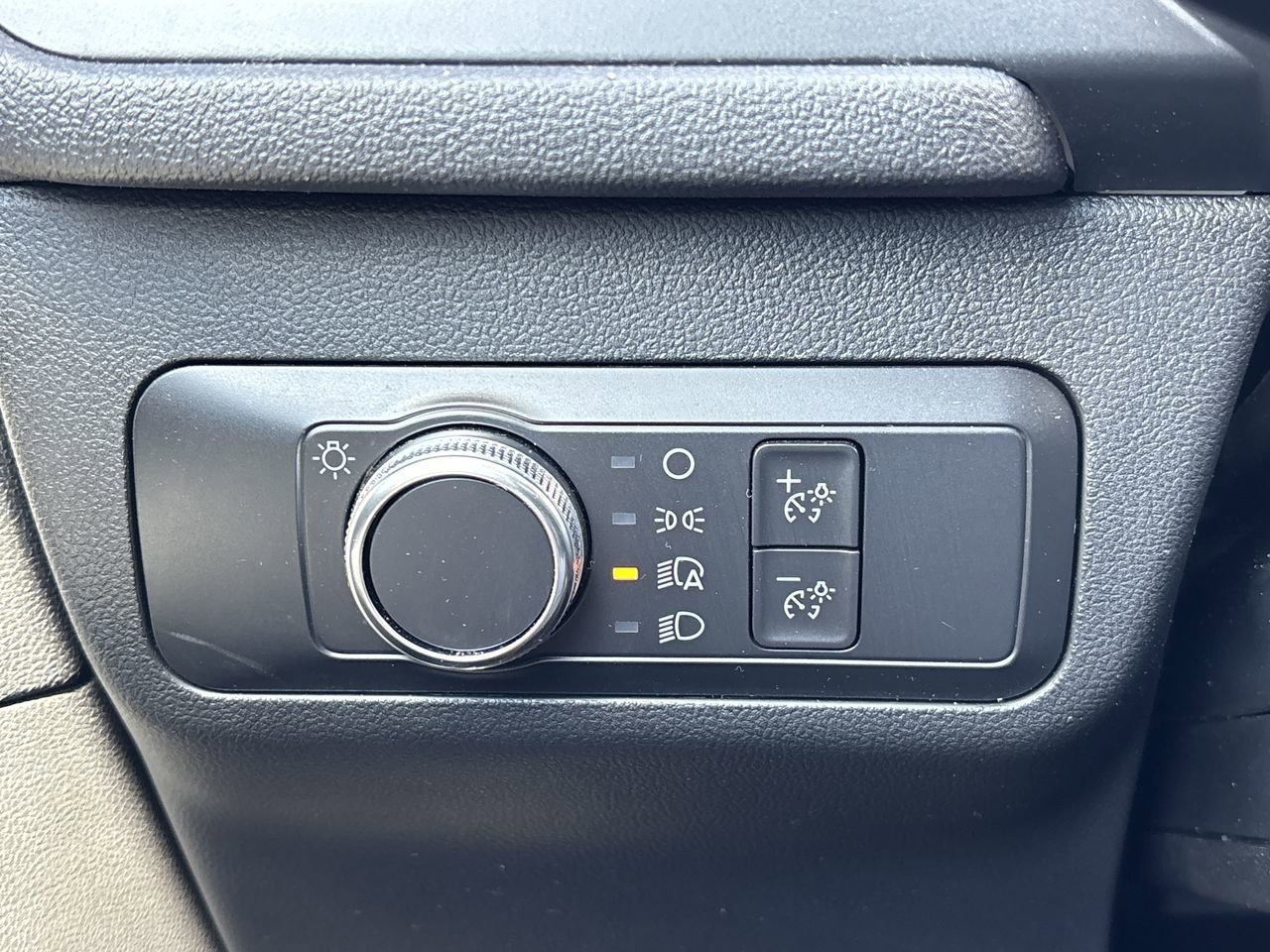 2022 Ford Escape S photo 24
