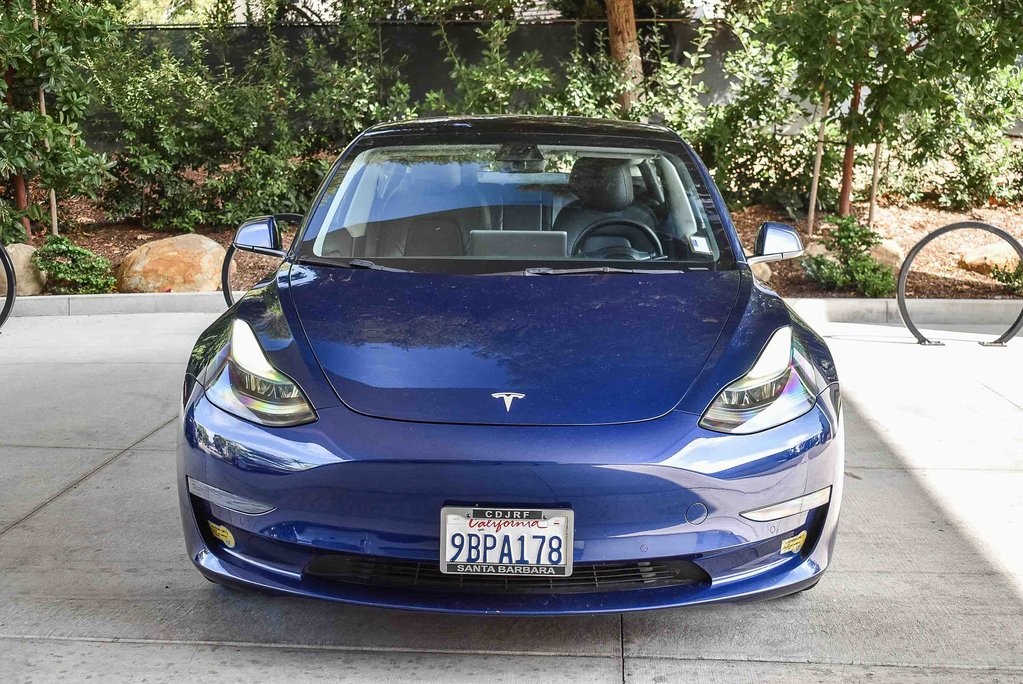 2022 Tesla Model 3 photo 2