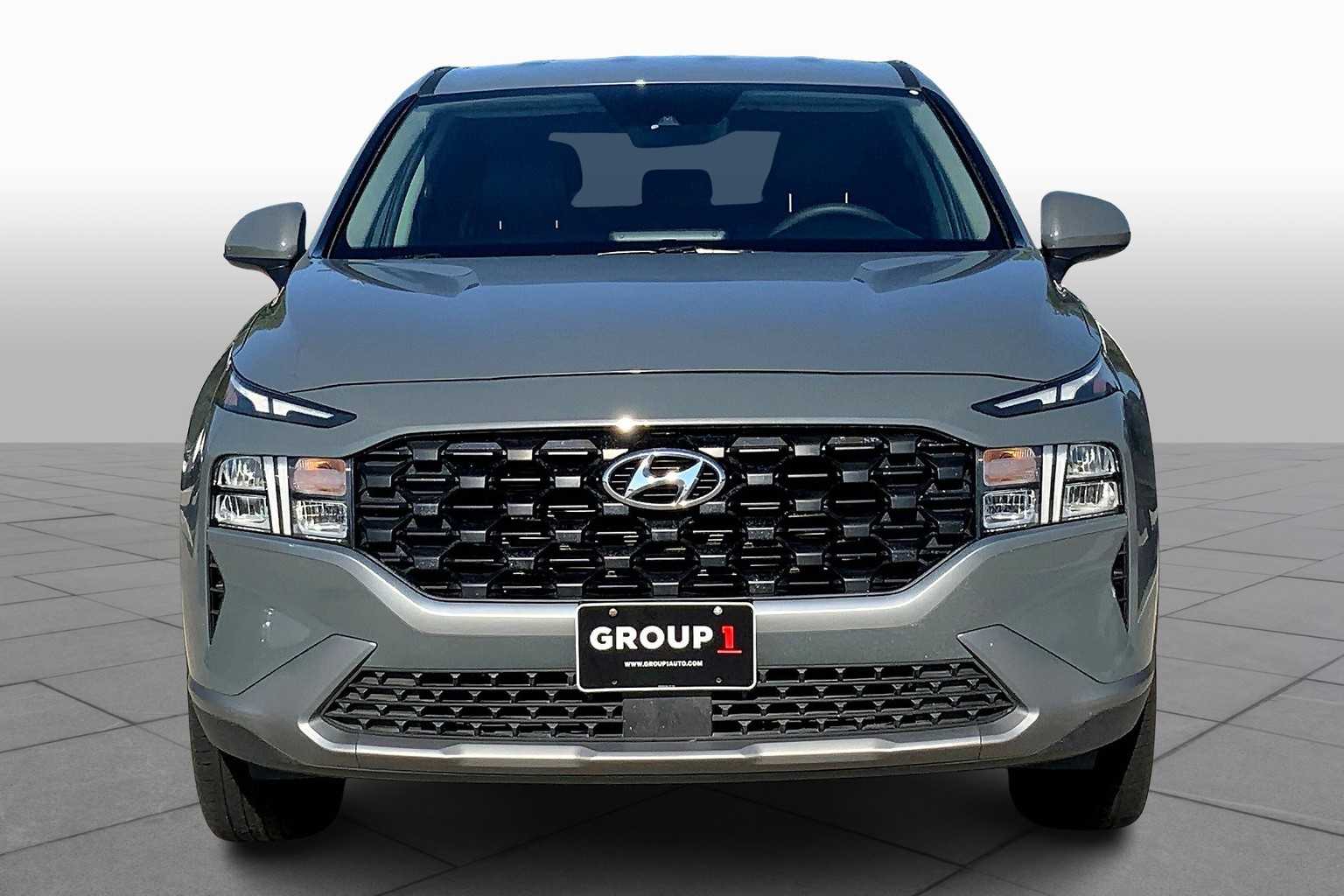2023 Hyundai Santa Fe SE photo 3
