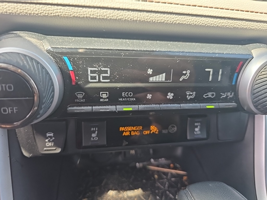 2022 Toyota RAV4 Hybrid XLE photo 15