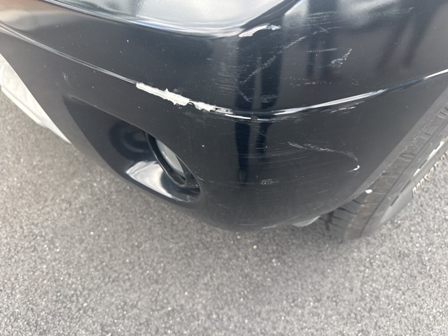 2014 Nissan Frontier SV photo 2