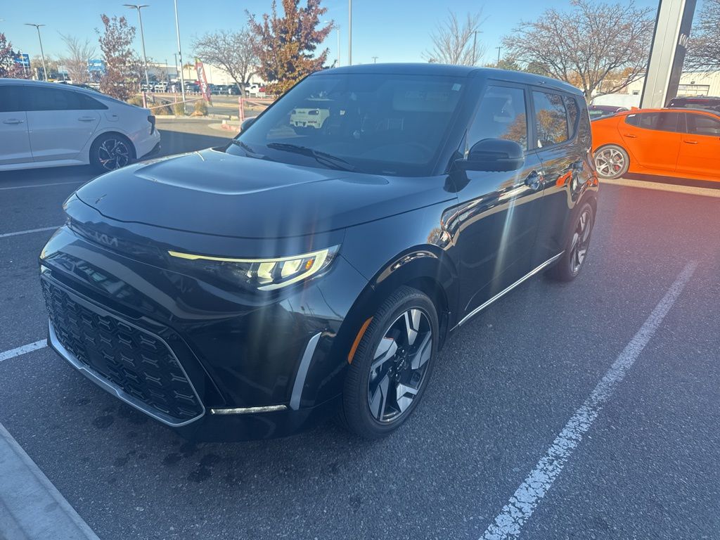 2023 Kia Soul GT-Line photo 3