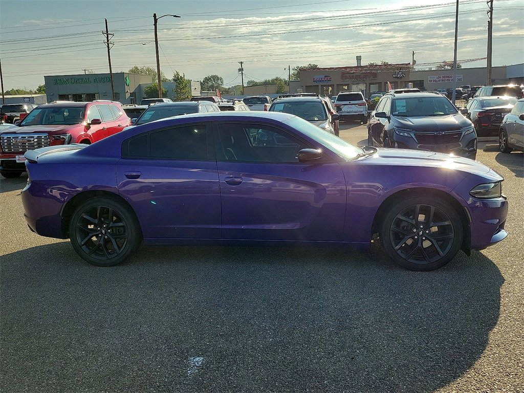 2019 Dodge Charger SXT photo 12
