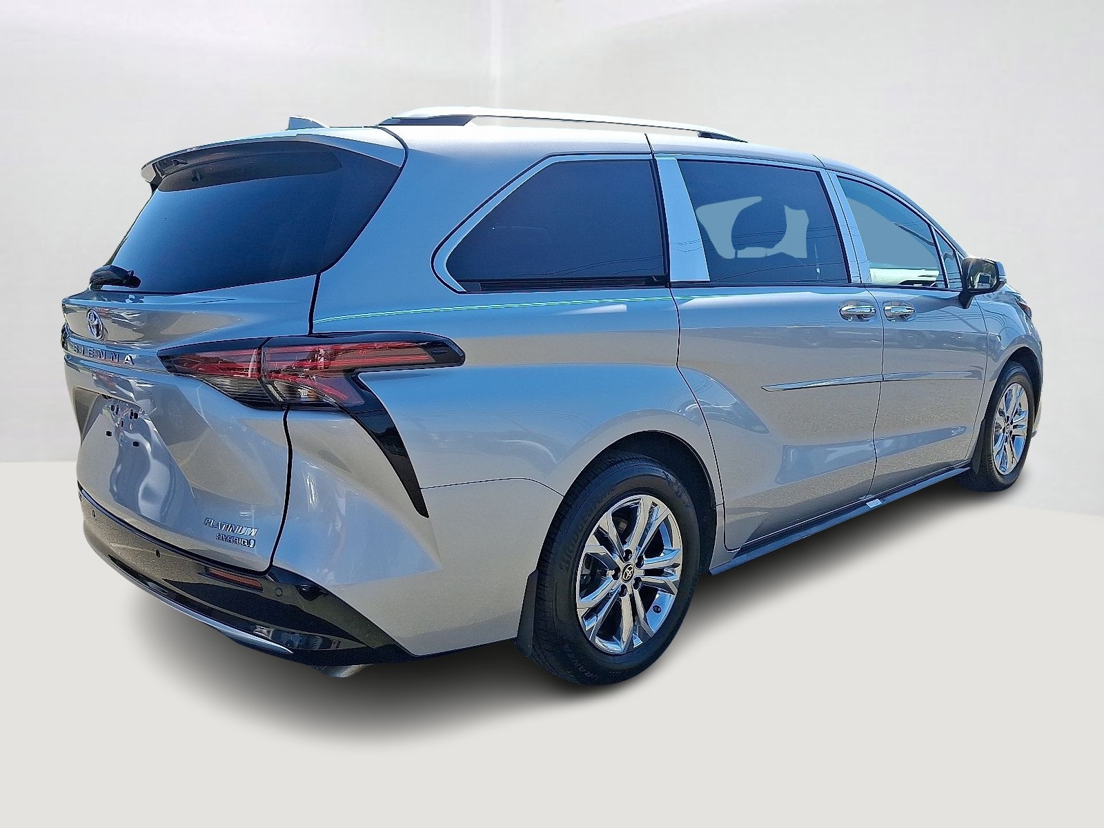 2024 Toyota Sienna Platinum photo 4