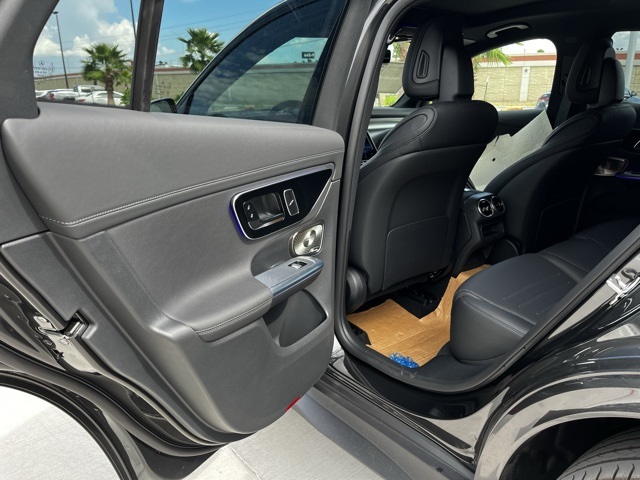 2026 Mercedes Benz GLC 300 4MATIC photo 15
