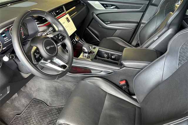 2024 Jaguar F-PACE P250 R-Dynamic S photo 8
