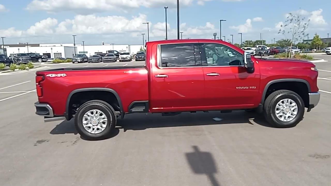 2025 Chevrolet Silverado 2500HD LTZ photo 9