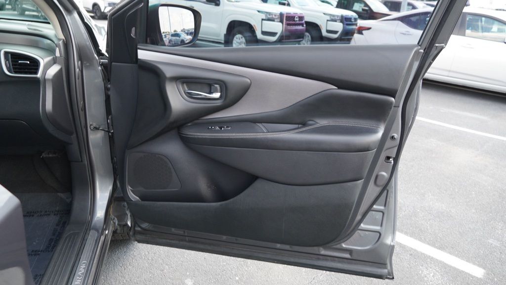 2020 Nissan Murano SL photo 23