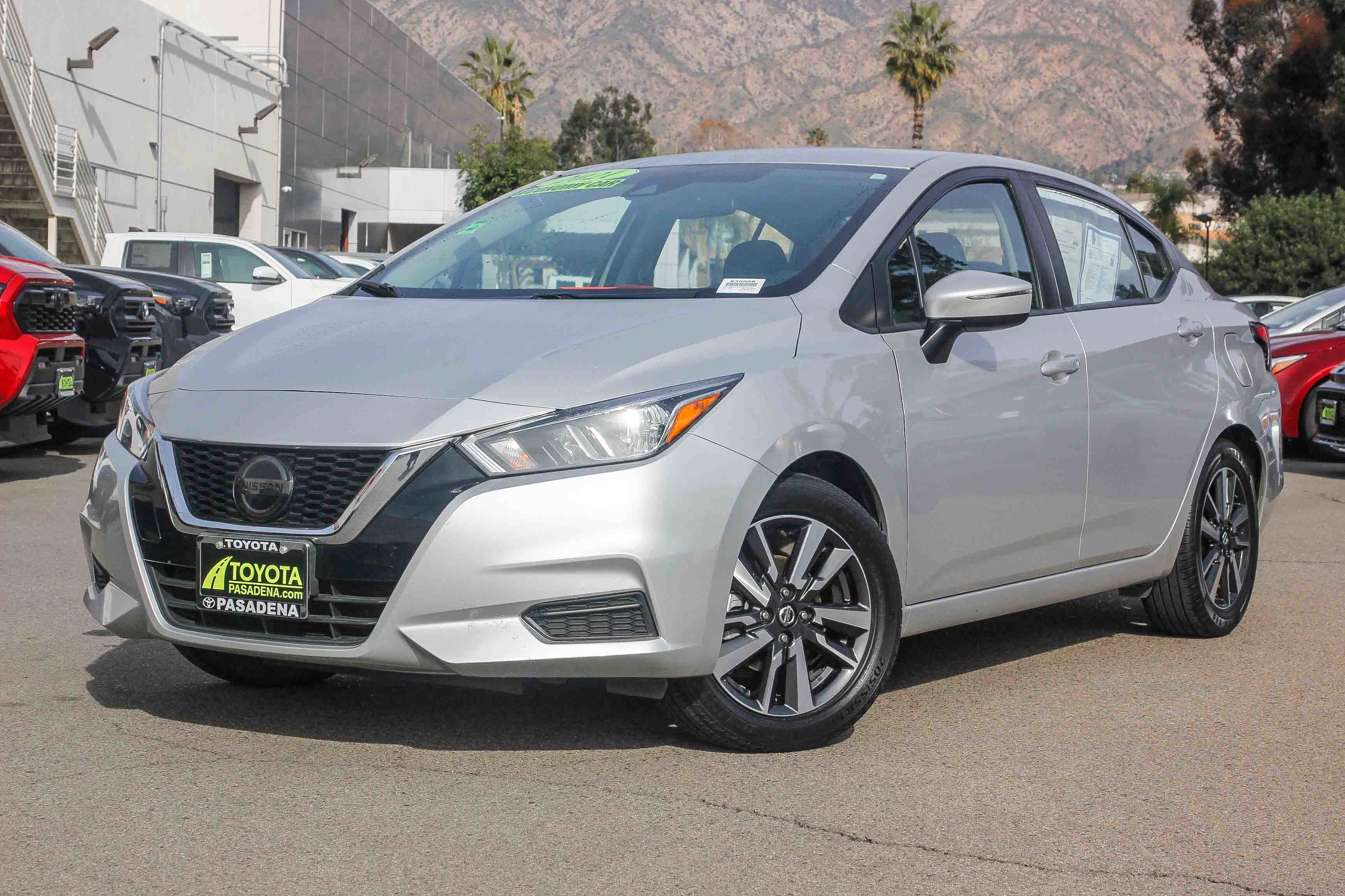 2021 Nissan Versa Sedan SV's photo