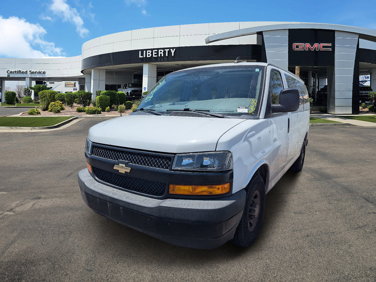 2018 Chevrolet Express Passenger 2500 LS photo 2