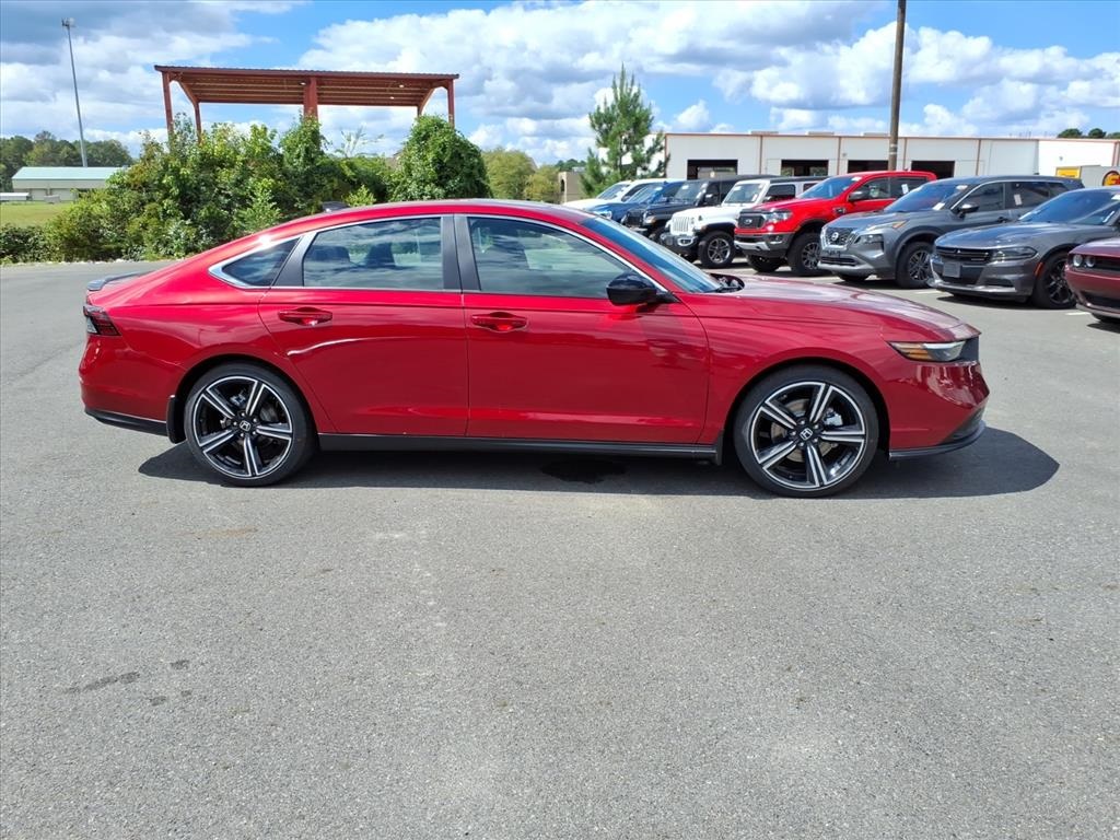 2025 Honda Accord Hybrid Sport photo 2