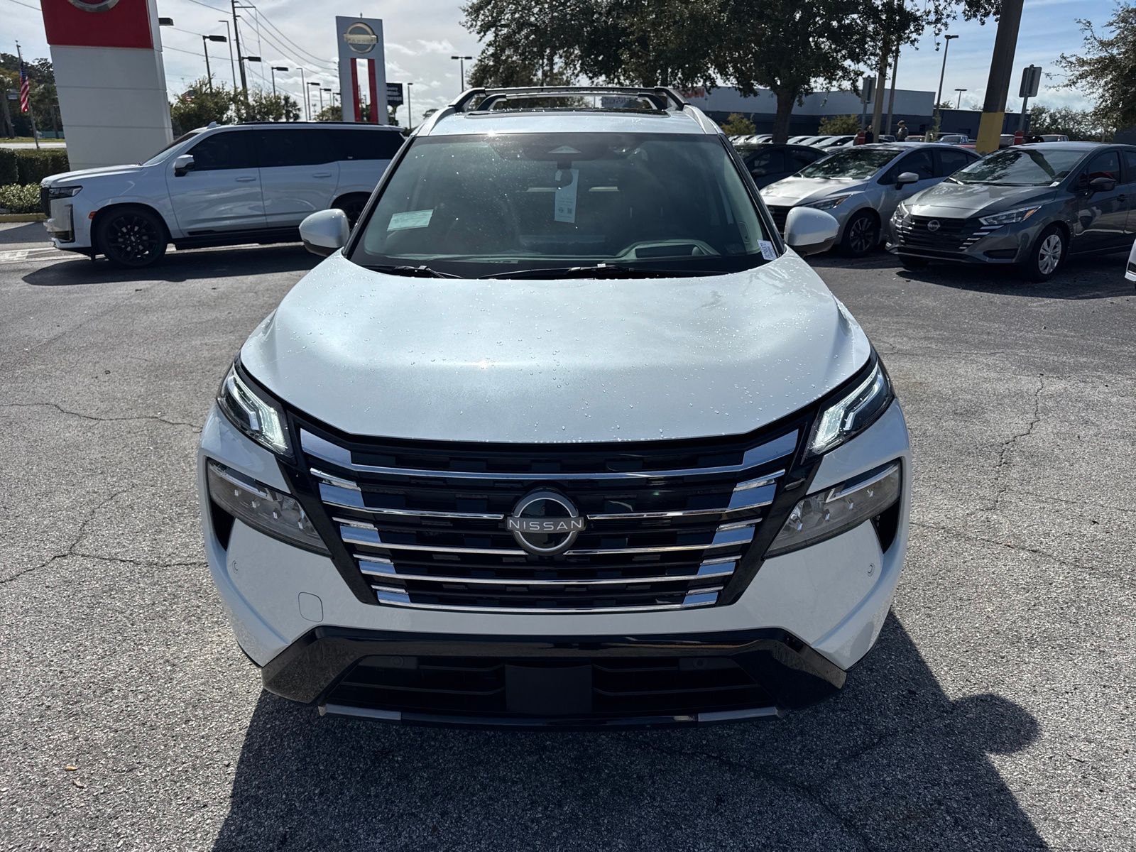 2026 Nissan Rogue Platinum photo 3