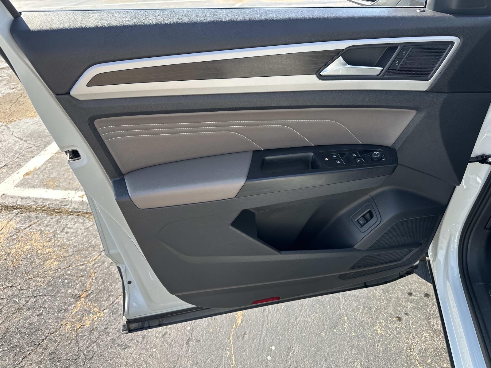 2021 Volkswagen Atlas V6 SE Technology photo 12