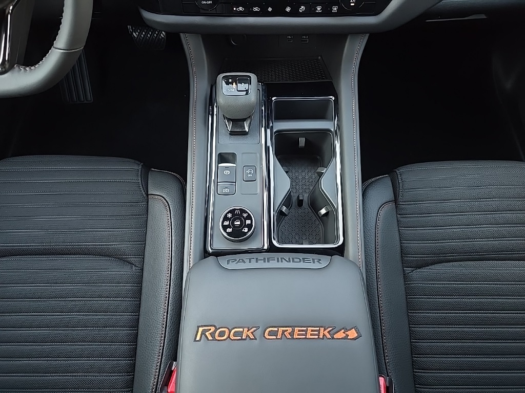 2025 Nissan Pathfinder Rock Creek photo 13