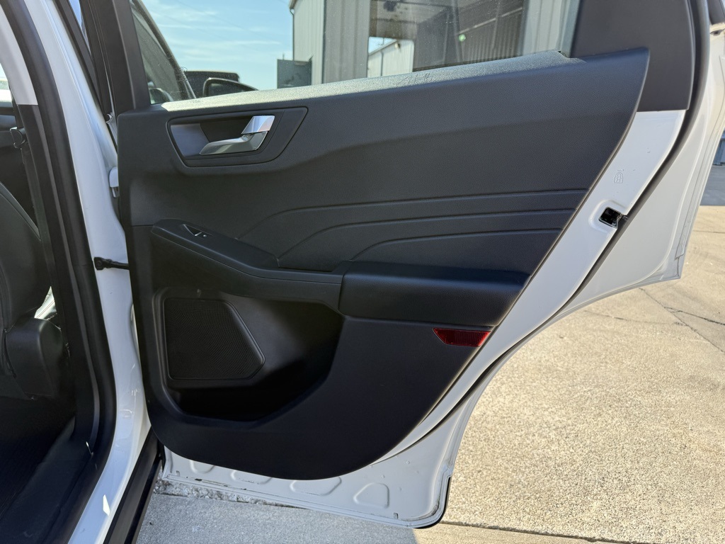 2022 Ford Escape SEL photo 22