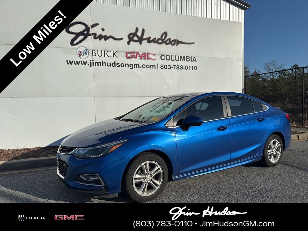 2017 Chevrolet Cruze LT's photo