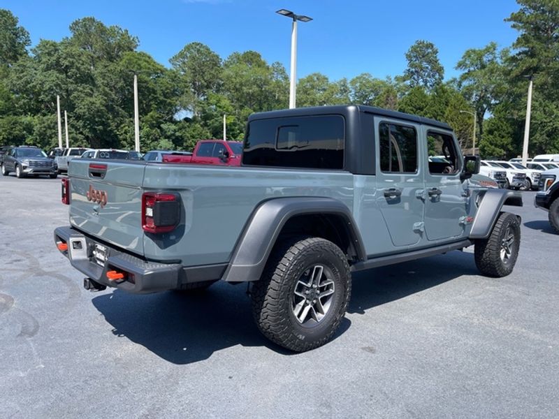 2024 Jeep Gladiator Mojave photo 11