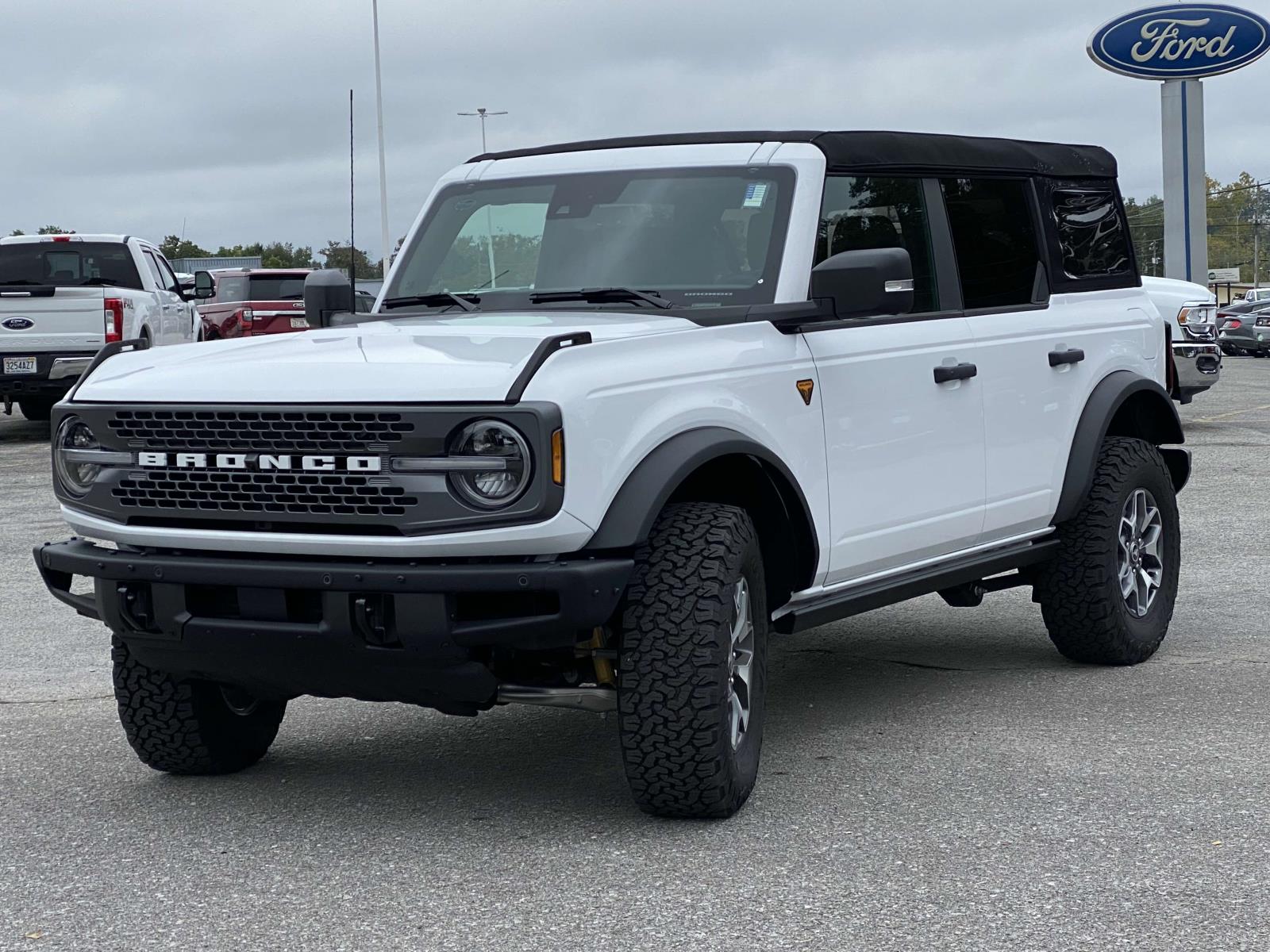 2024 Ford Bronco Badlands photo 5