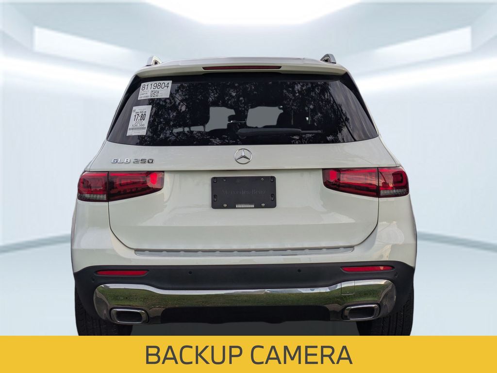 2022 Mercedes Benz GLB 250 photo 4