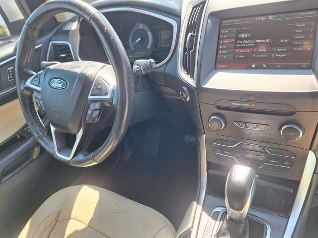 2015 Ford Edge SEL photo 25