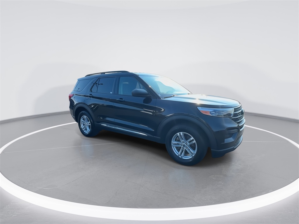 2022 Ford Explorer XLT photo 2