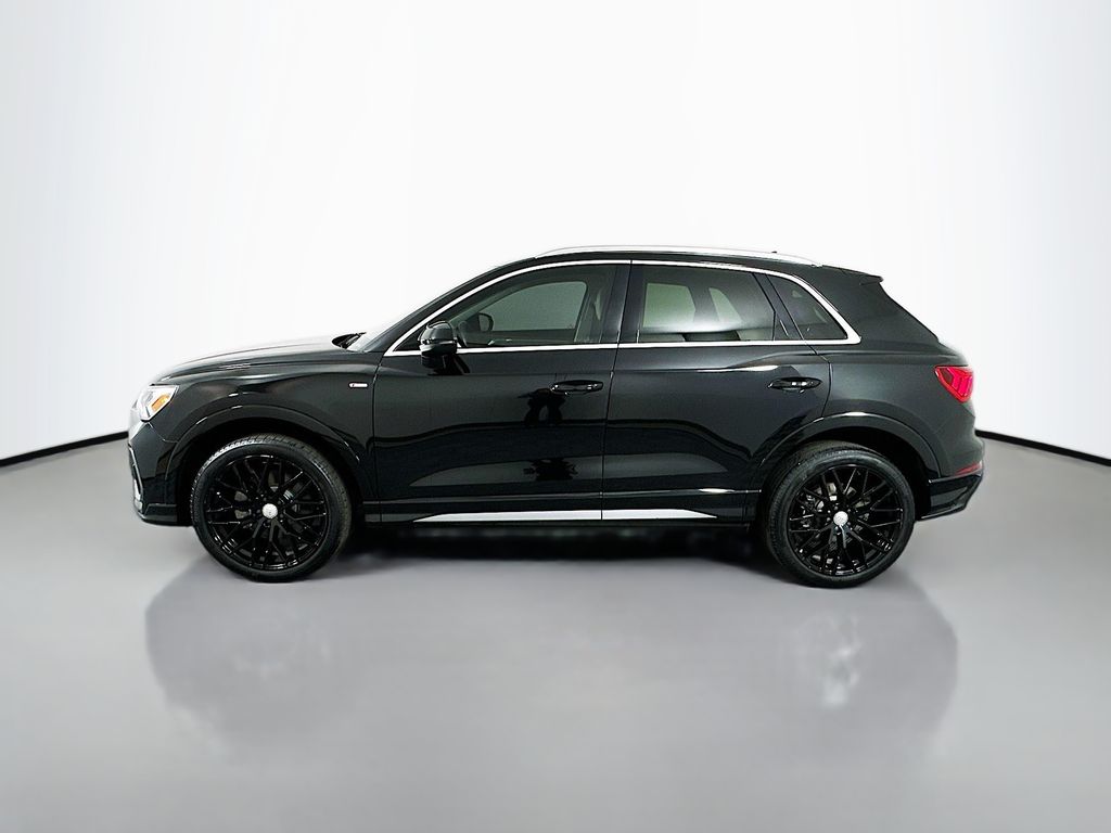2022 Audi Q3 45 TFSI S line Premium photo 8