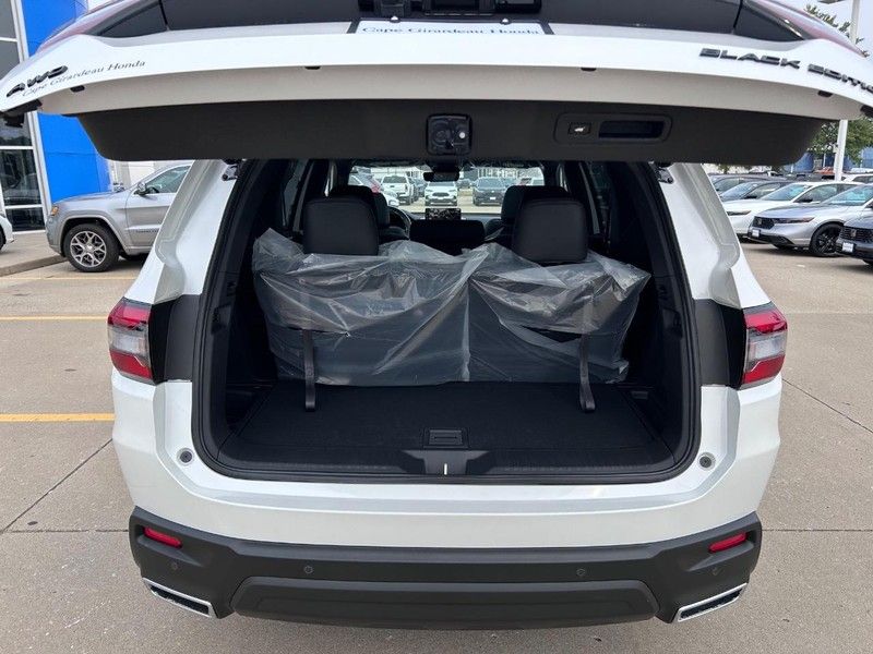 2025 Honda Pilot Black Edition photo 2