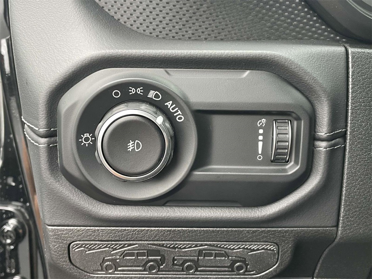 2025 Jeep Wrangler Rubicon photo 11