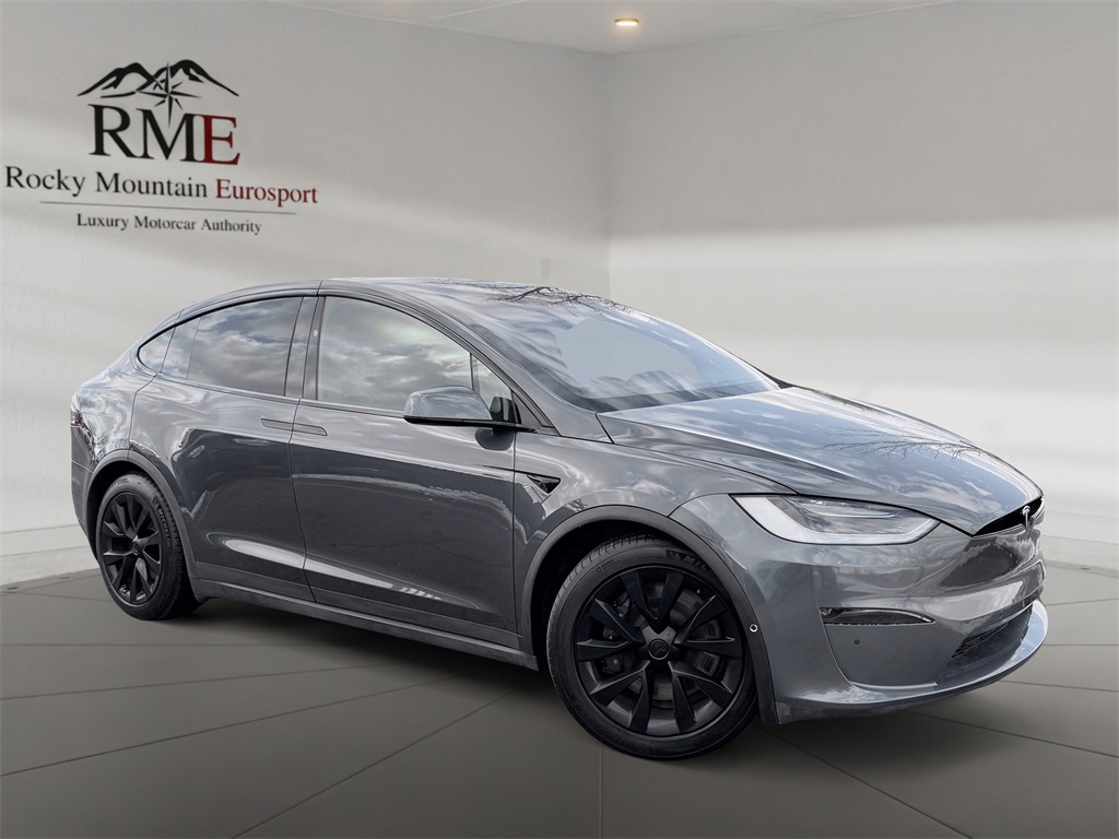 2022 Tesla Model X Plaid's photo