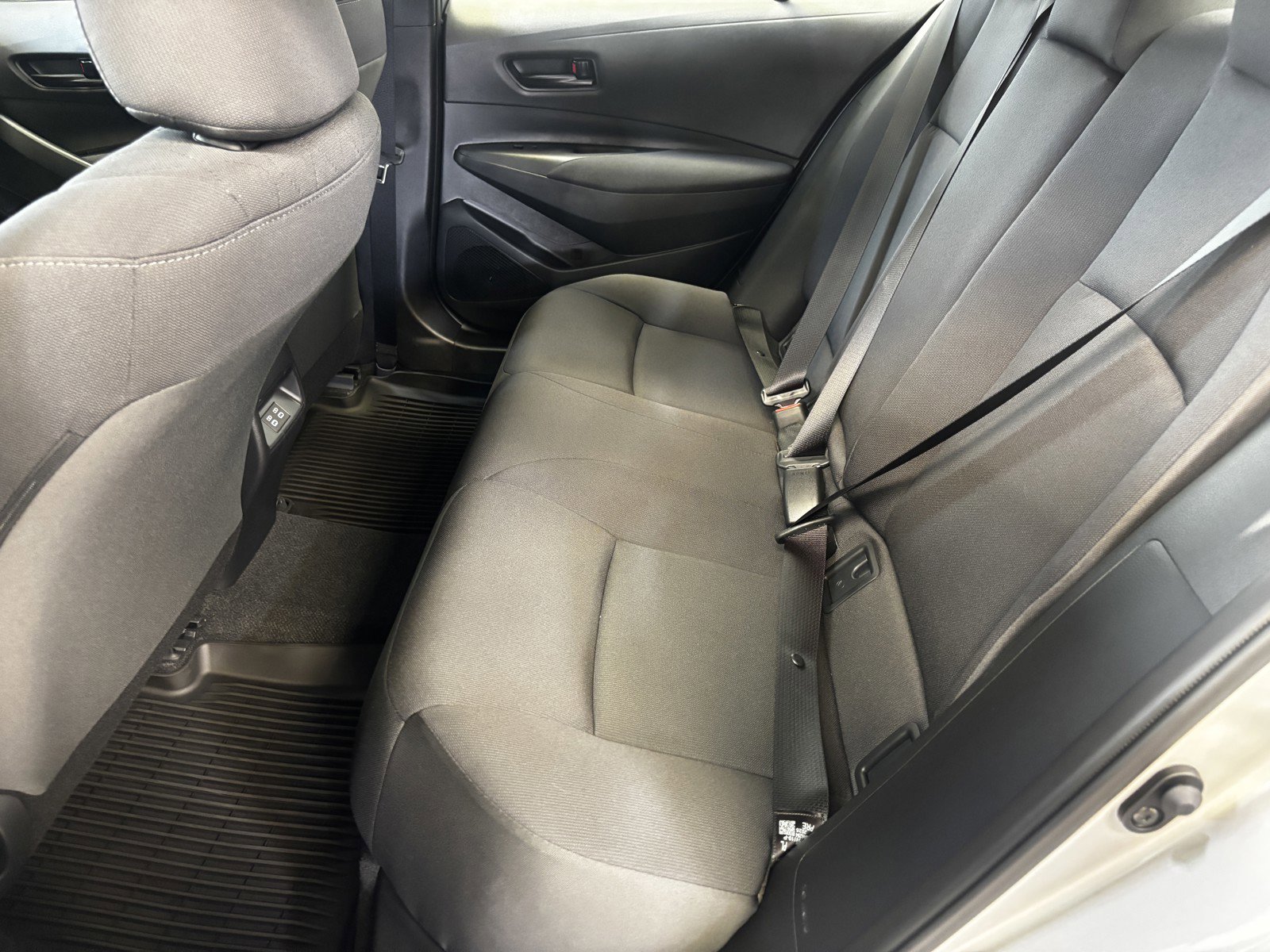 2025 Toyota Corolla LE photo 23