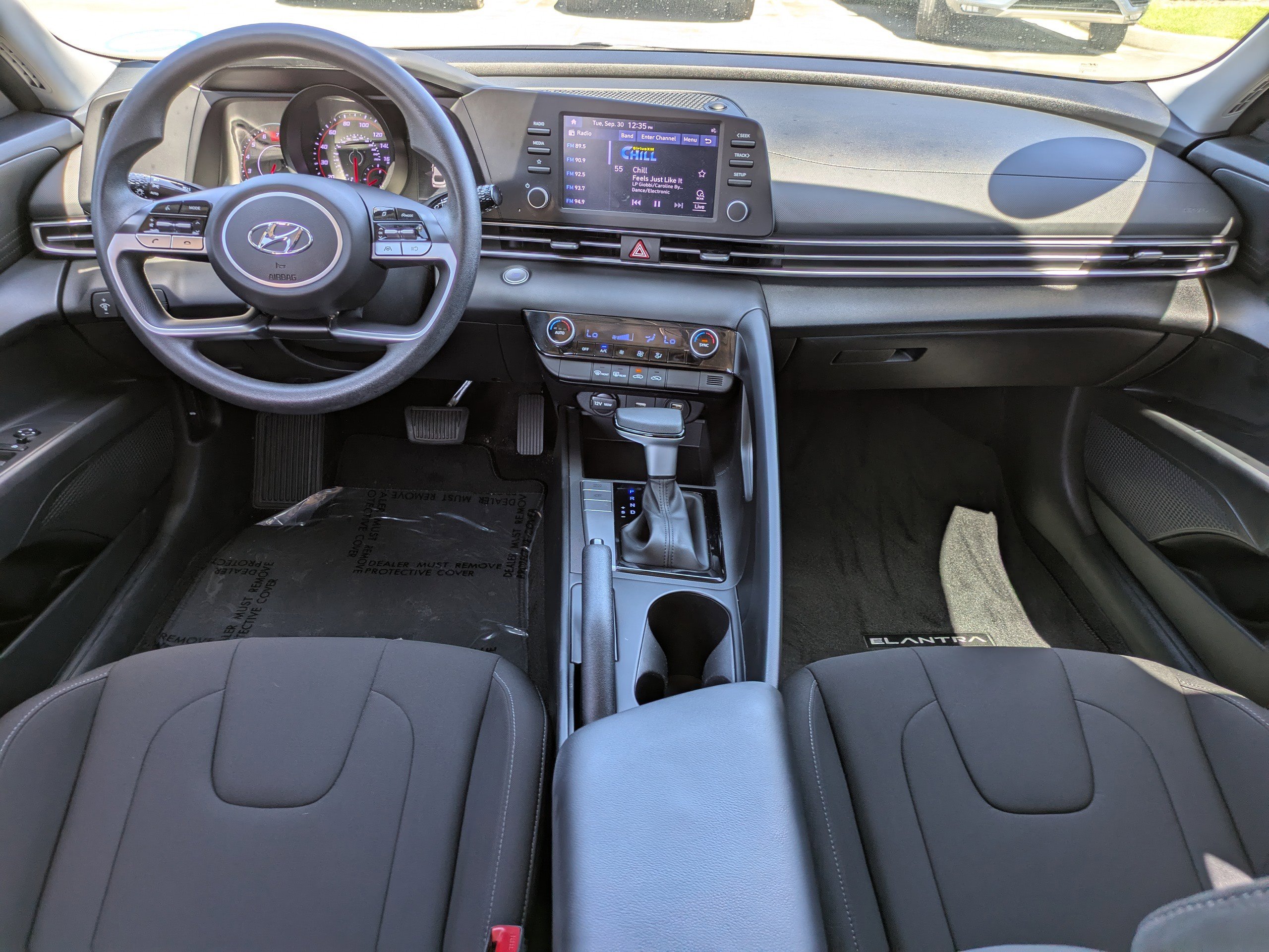 2023 Hyundai Elantra SEL photo 10