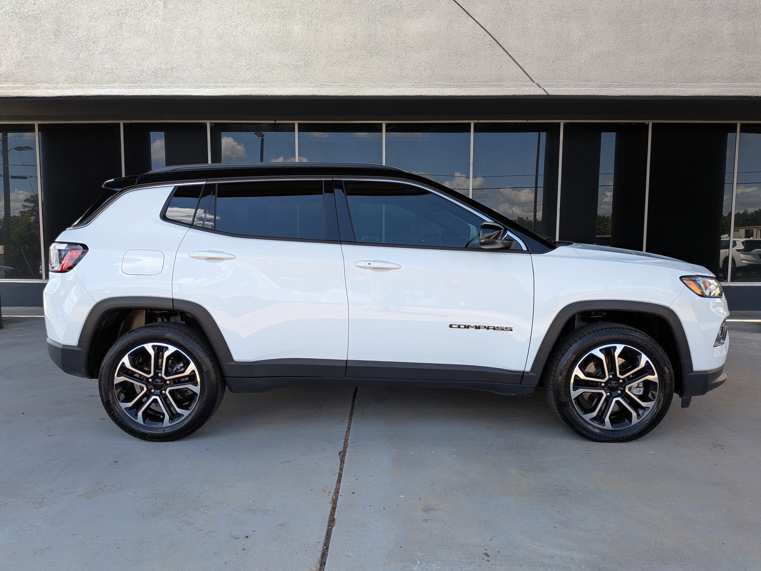 2024 Jeep Compass Limited photo 2