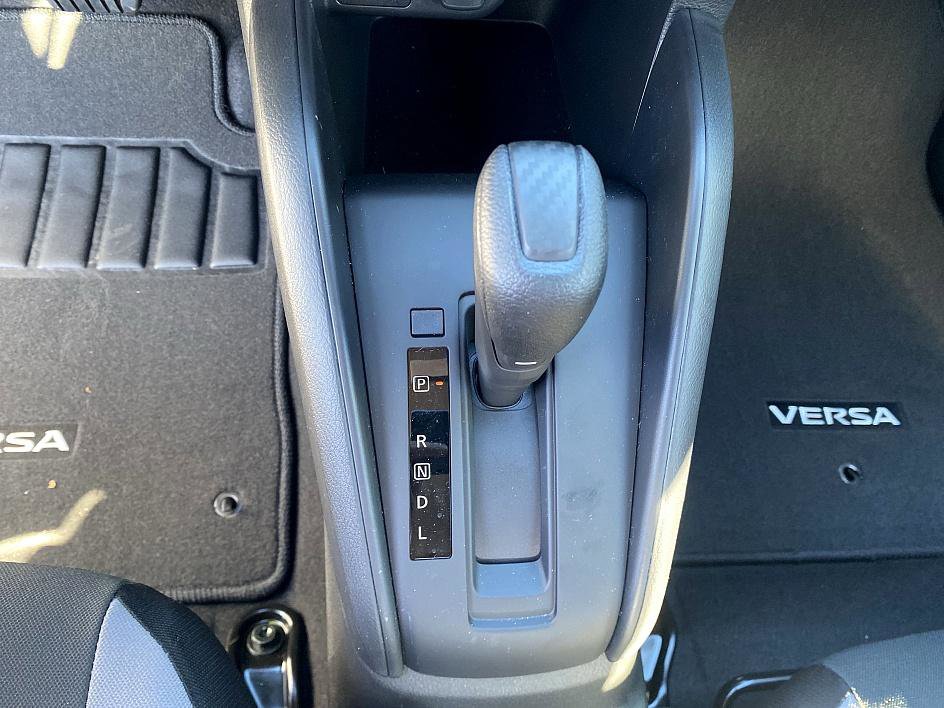 2025 Nissan Versa S photo 13