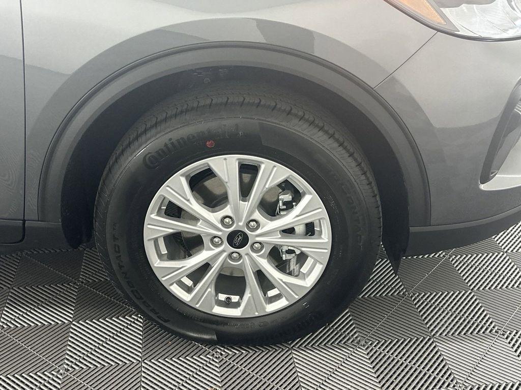 2025 Ford Escape Active photo 9